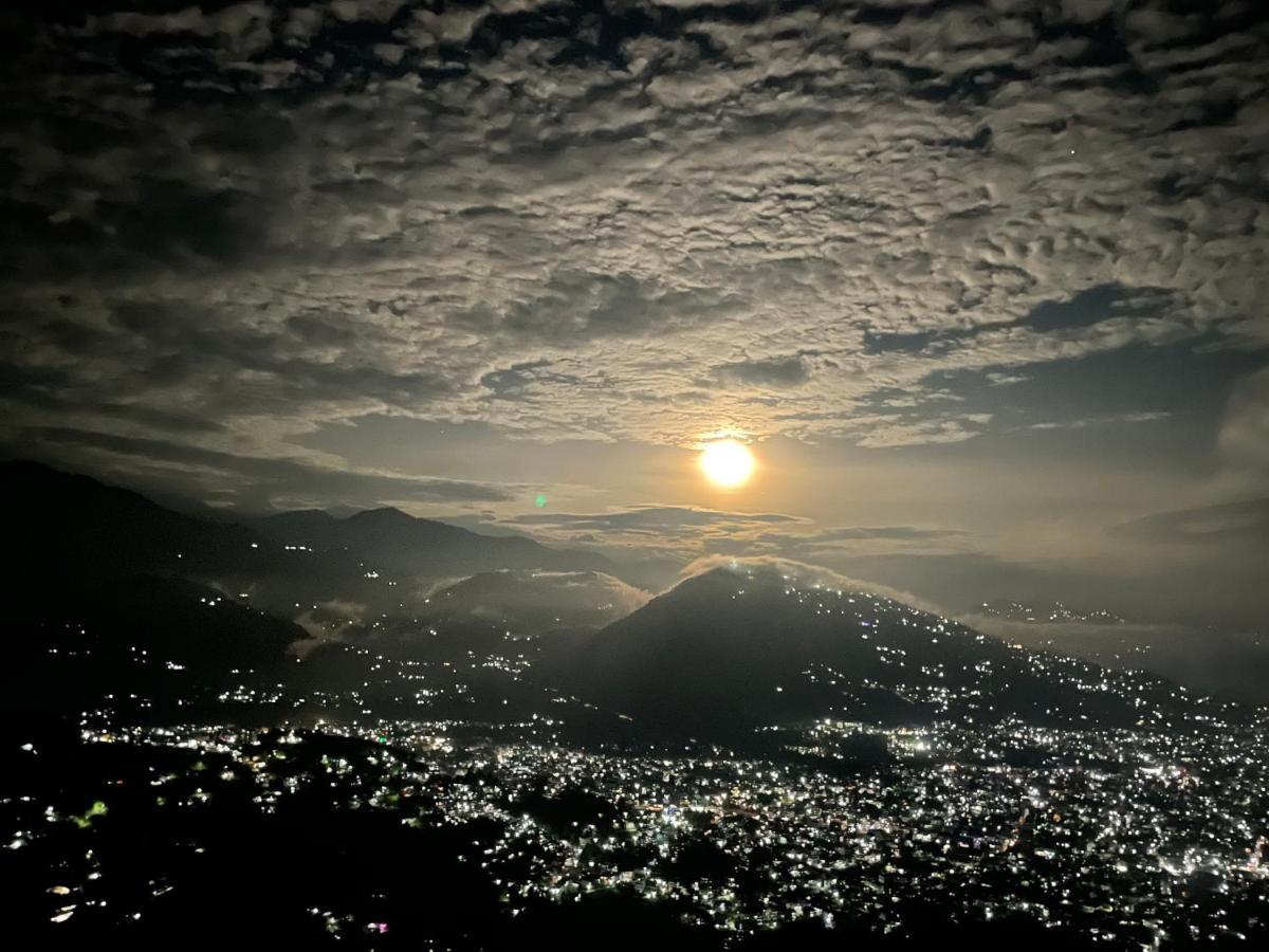 Hotel Pokharaeye Dış mekan fotoğraf