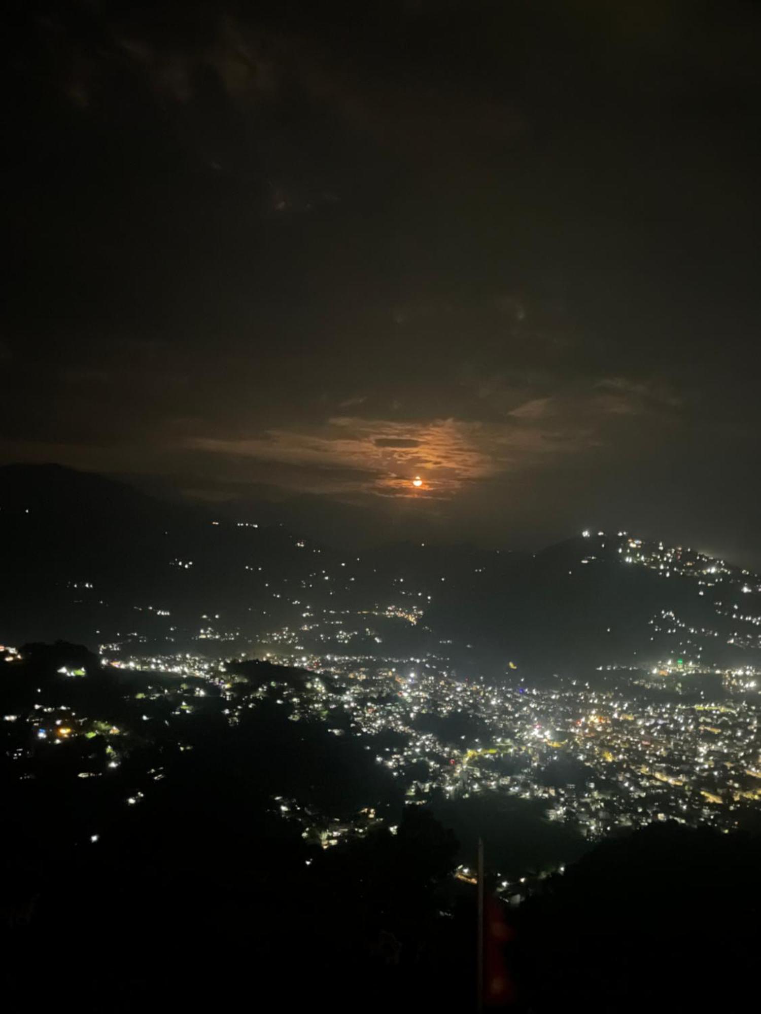 Hotel Pokharaeye Dış mekan fotoğraf